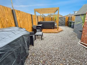 Photo 11- click for photo gallery